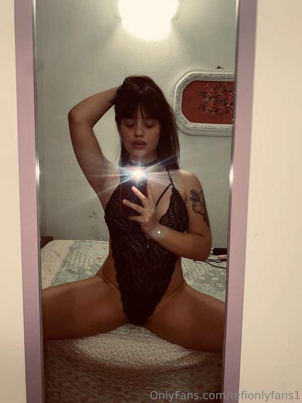 Good morning darlings❤️. Do you like my bodysuit?