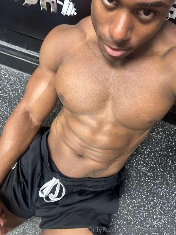 prettyskinboi main image