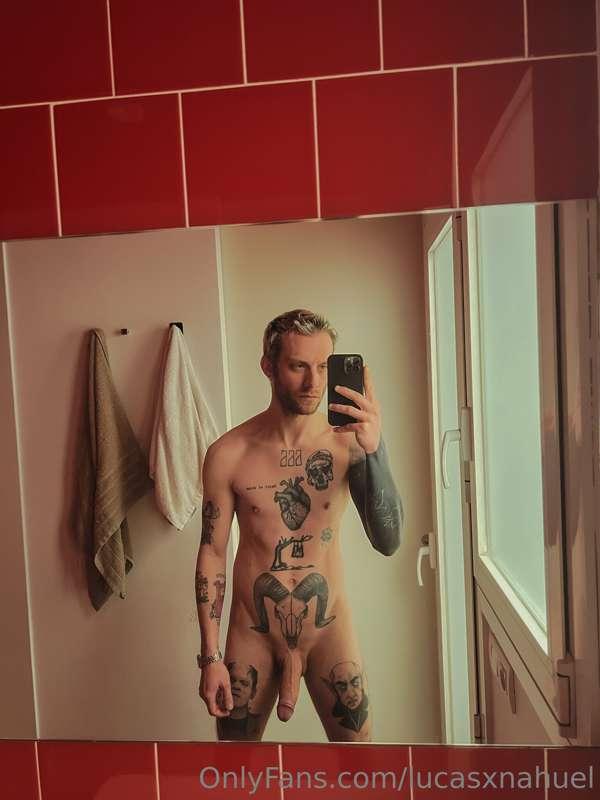 😈