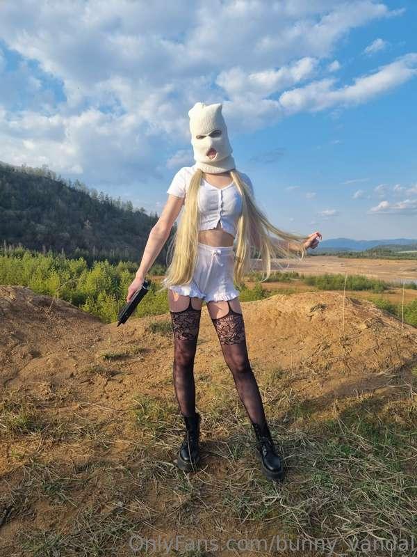 No ,že som tu chutná 🐰🤍 Jak postavička z HRY 🎮🏯 No tak som p..