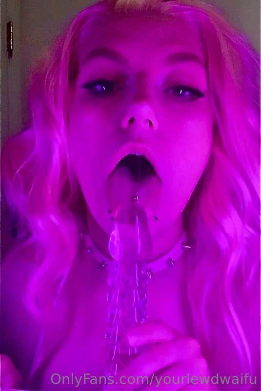 Let me suck you off 🍆👅