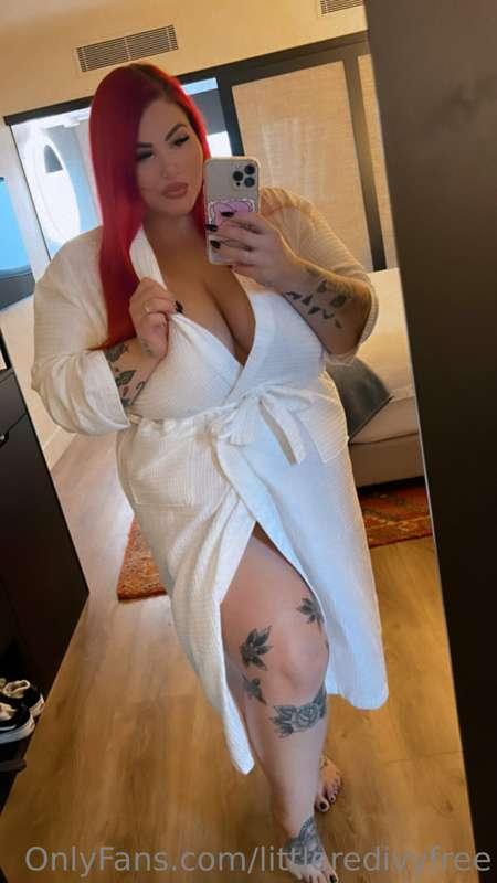 Wouldn't a weekend away be so much fun, full of fucking and ..