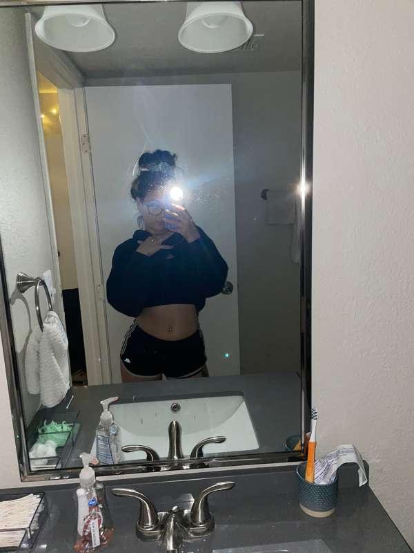 Tip me $10 & check your dms for my naughtiest surprise 🙈🤤