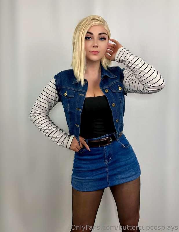 do u think android 18 wears panties? 😇