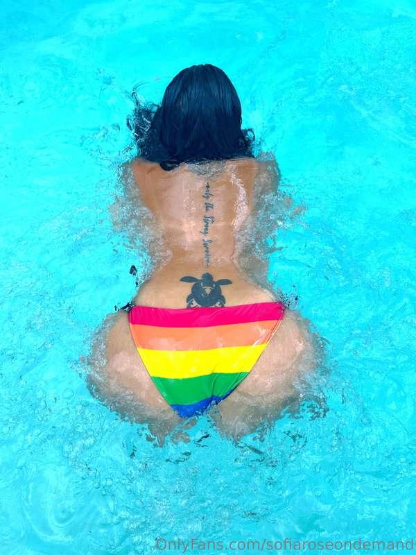 Suns out, buns out! 🌞🍑