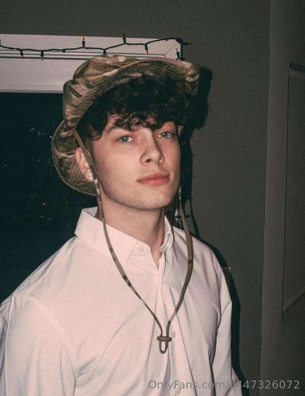 lets have a staring contest 