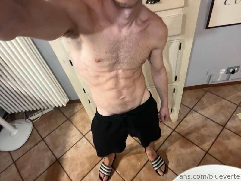 😘