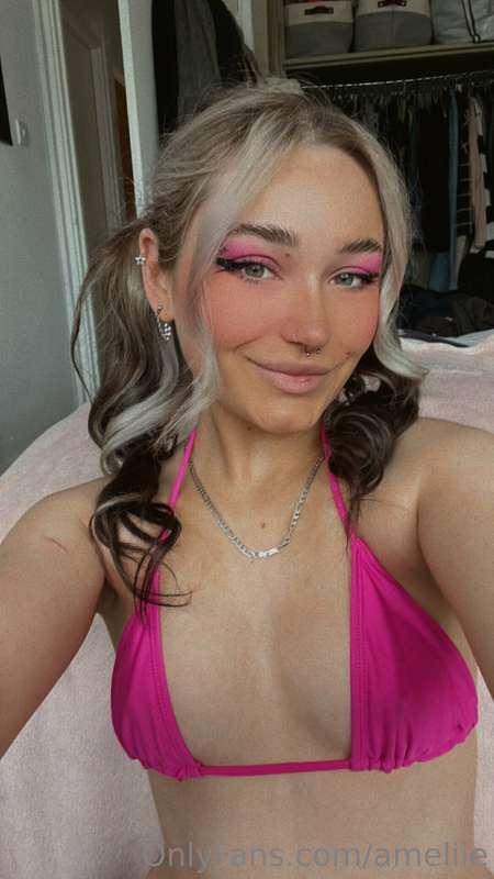 ameliie image #0