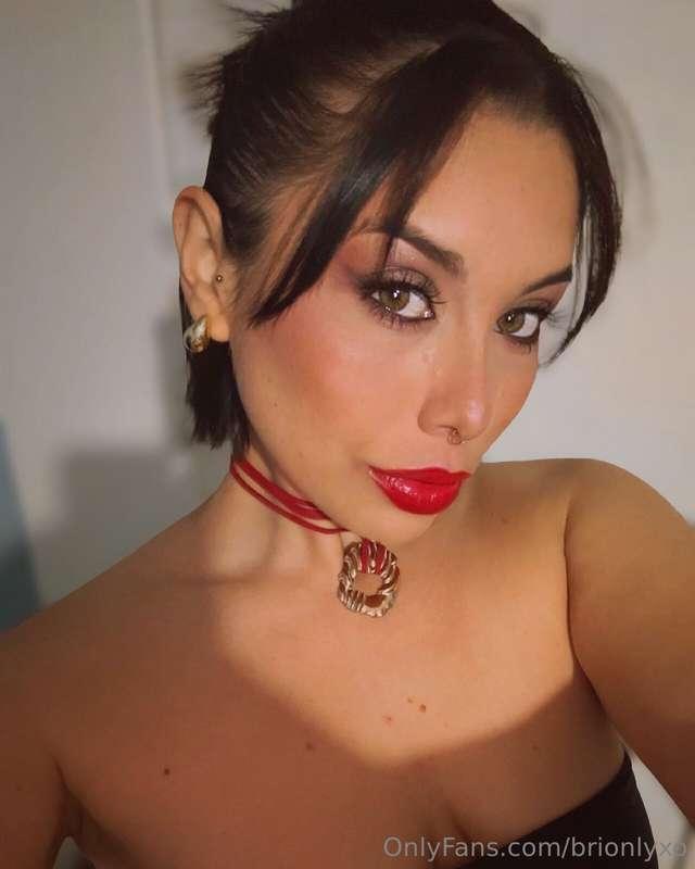 here to captivate you 💫💋