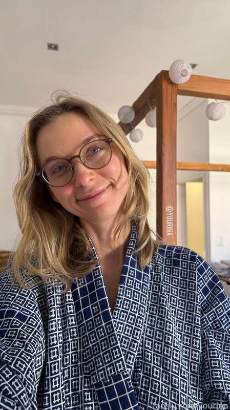 #Bigboobs #glasses #nerdy #goofy #nextdoor #jugs #fyp #blond #selfie #cute