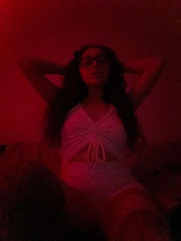what’s your favorite color & why is it red? 💋🌹❤️