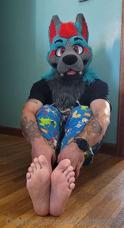 Ash shows off some paw