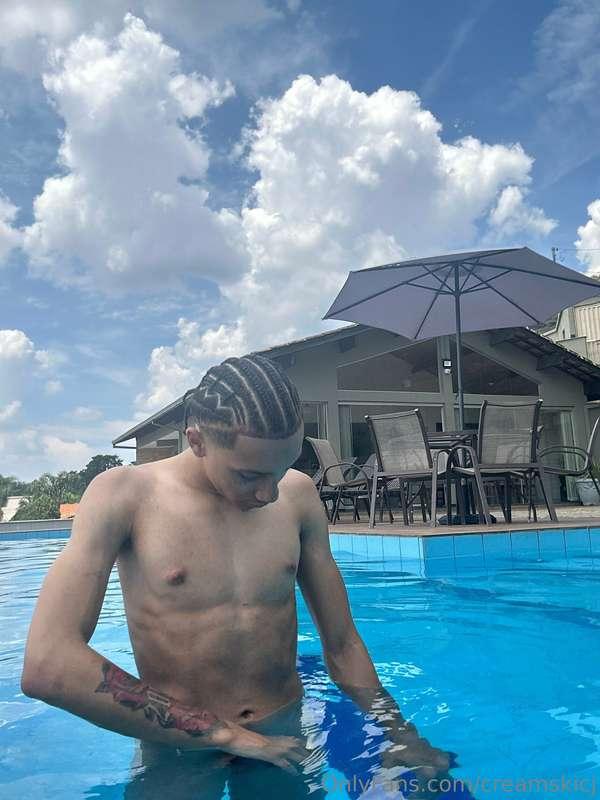 want to purchase a custom while i’m in the pool naked 😋?