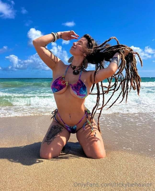 I fucked this super hot hippie all over her camper van.... D..