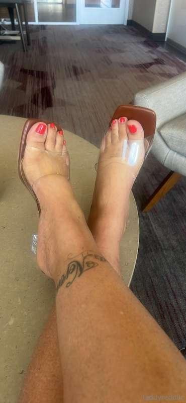 Tell me daddy, have you ever had a foot job, or that’s not y..