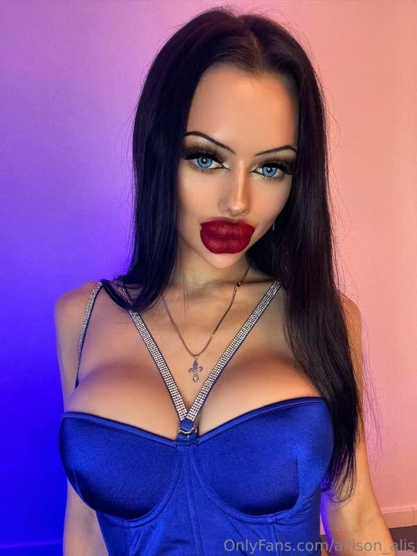 Tips for the new lips💋
I know you want me to inject my lips💉..