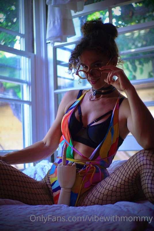vibewithmommy image #0