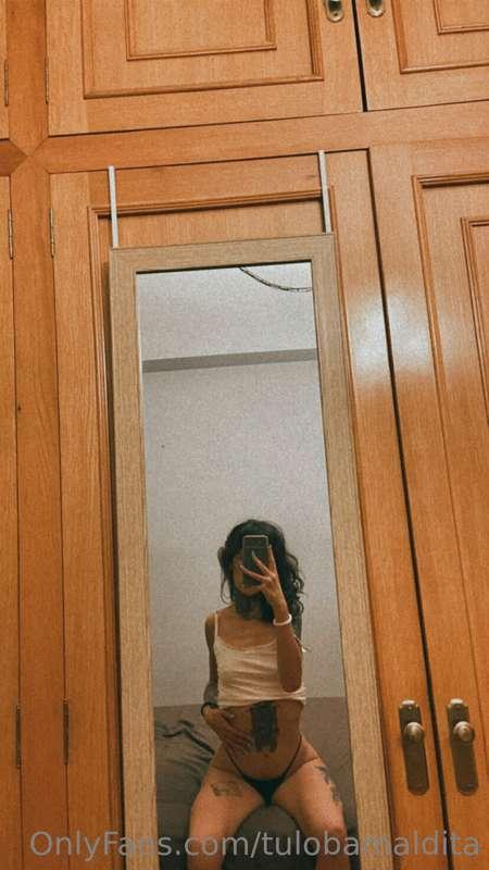 Buenos diiias ☔️🌧
Por mi zona llueve, un dia perfecto para r..