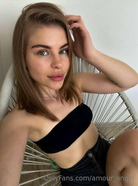 Curious and open-minded girl @lola_lollypop😜 Free your mind ..