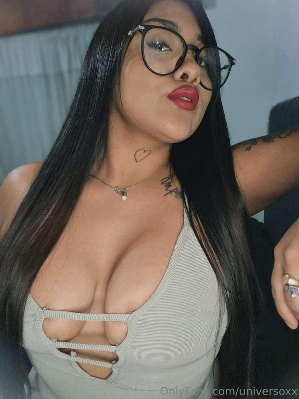 DO YOU LIKE HOW I AM?make that cock hard 🥵