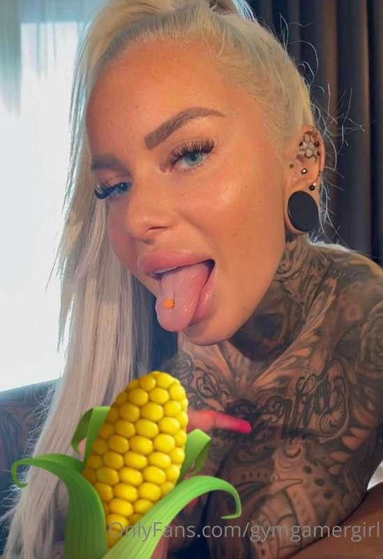 Can I pleasure you like this? 💦🍆