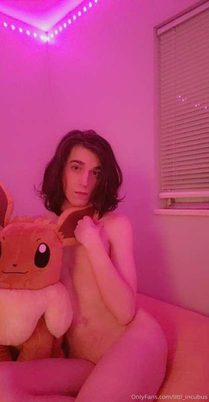 Make me feel good under the pink light <3