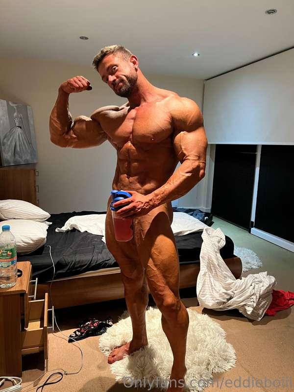 Goooooood morning guys, show day number 1 for me today so ba..