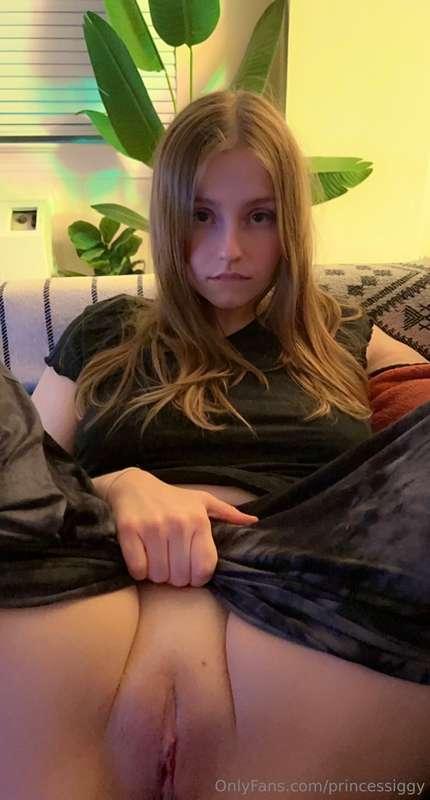 would you fill both of my holes up tonight? 🧚🏻‍♀️💕  (3/3)