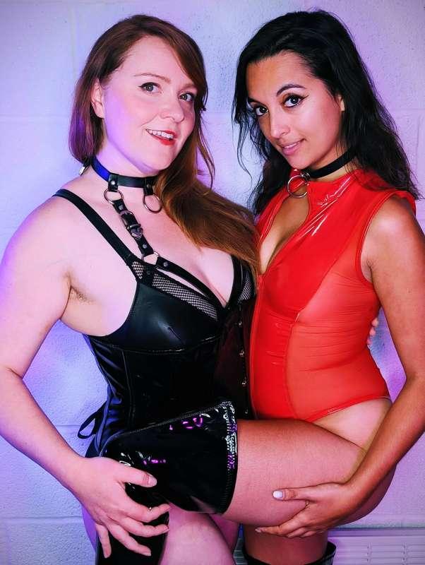 Me and the stunning @summerfox2002 are going to be getting u..