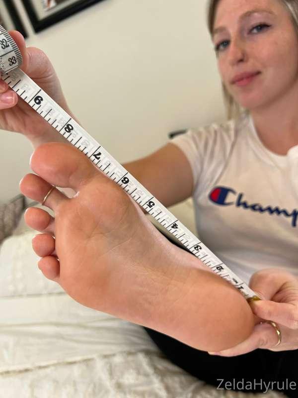 Doesn’t my little size 5.5 foot look mouth watering? All 8 ⅛..