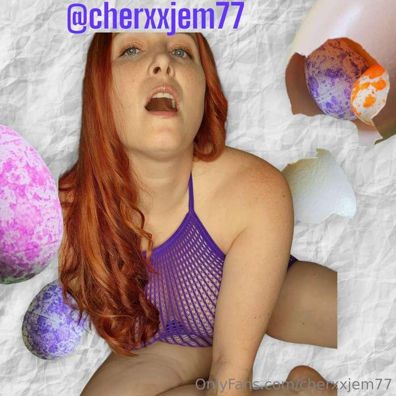 What's everyone doing for Easter? Me I hope! 😈🐰 @cherxxjem77..