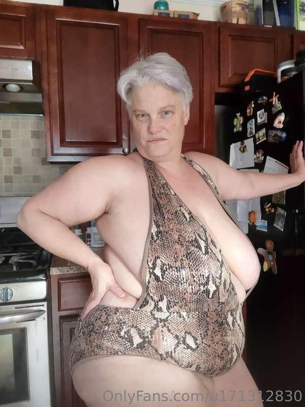 Time to cook dinner 🥣