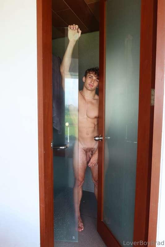 So are we Showering or are you just going to look at me? 📸