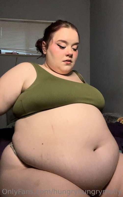 hungryhungrymolly image #1