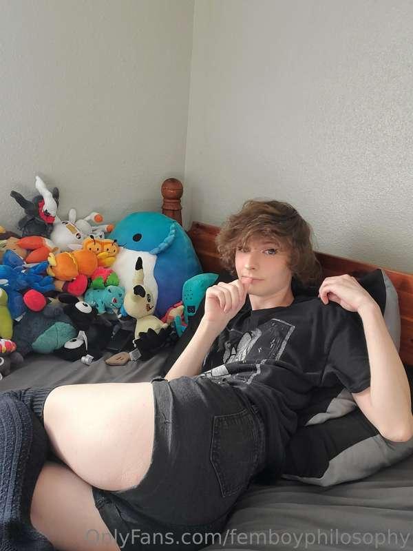 When will someone finally tame this little twink?