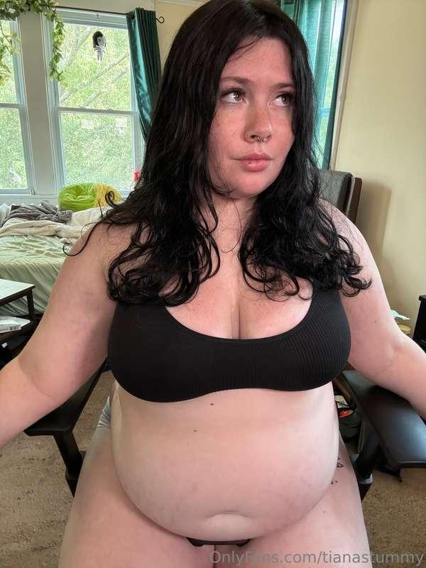 tianastummy image #0