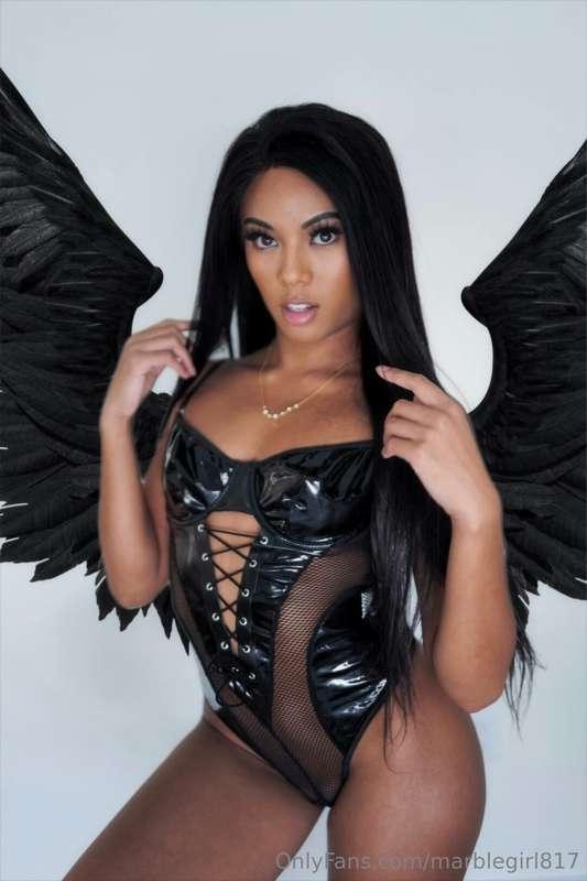 Day 2: your dark angel has come to fuck you 😈
