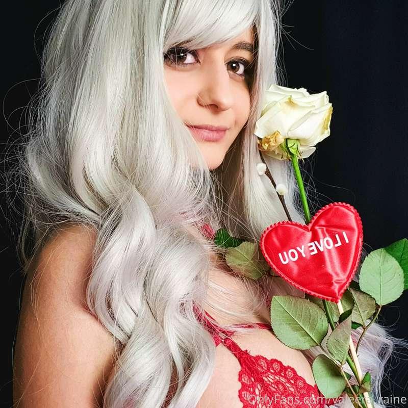 Who's excited for Valentine's Day? ❤ I just shot this cute p..