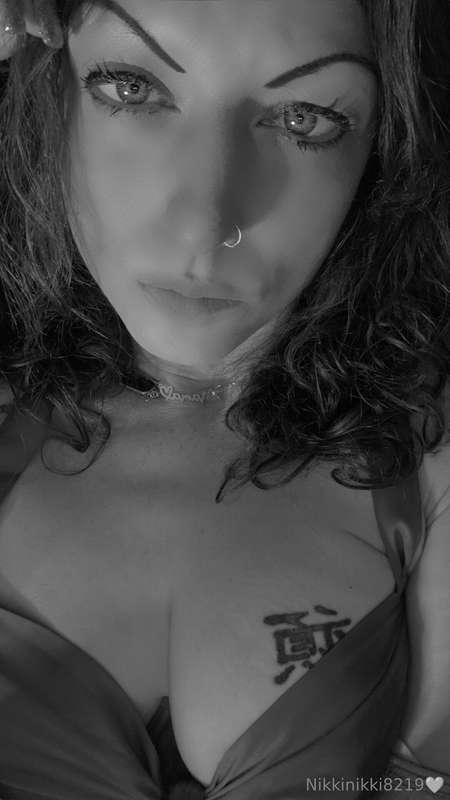 nikkinikki8219 image #3