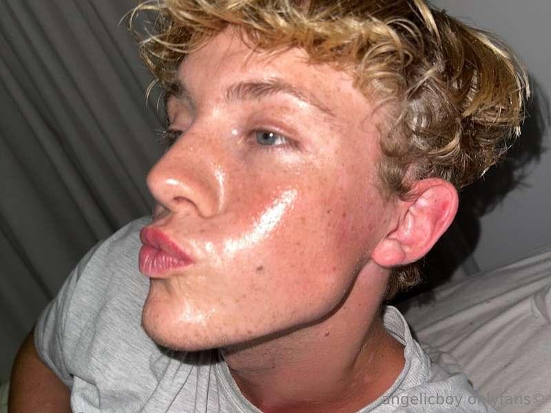 Would you kiss me?😋💋