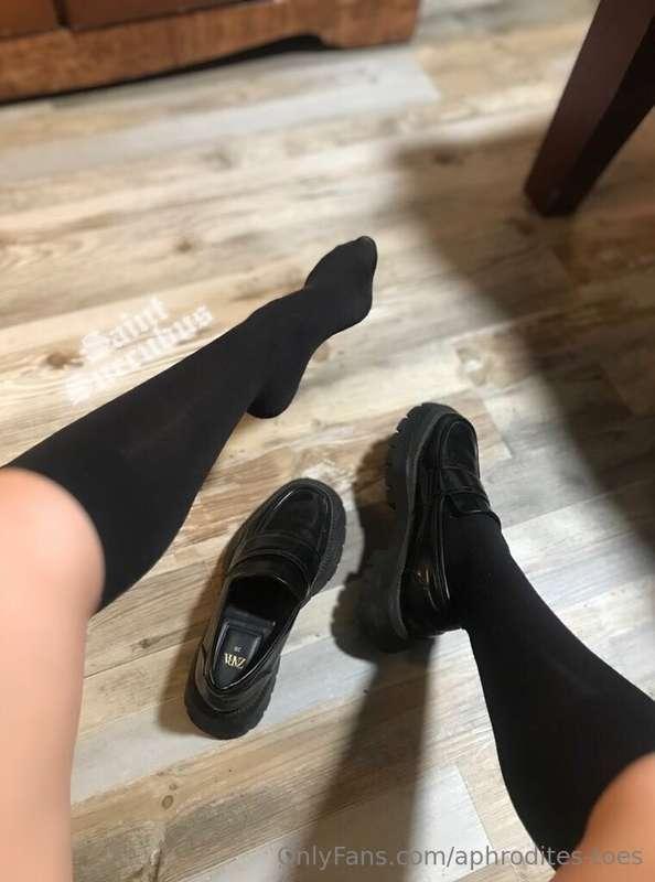 Oh look , he’s asking to jerk to my nylons again . But broke..