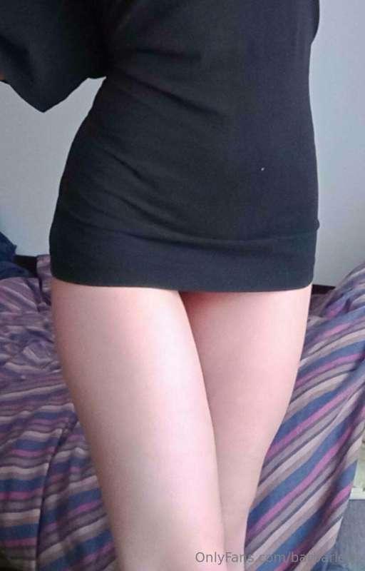 Which do you like better, white or black? 👉👈