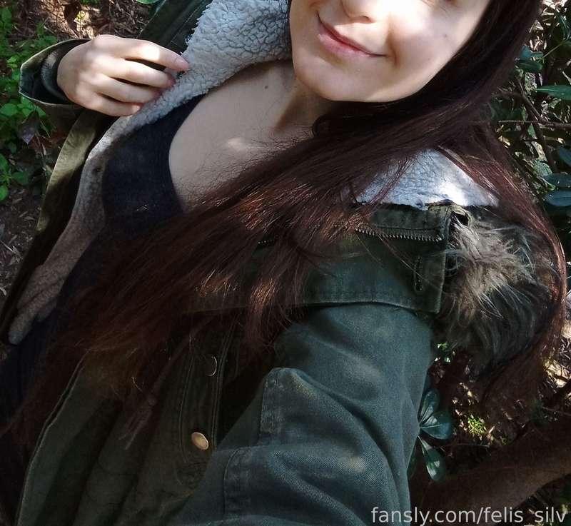 #fyp #outdoor #publicflash #smalltits #smallboobs #tightpussy #exhibitionism 