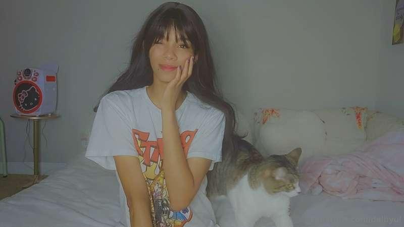I just like being in big t-shirts but it looks like this one..