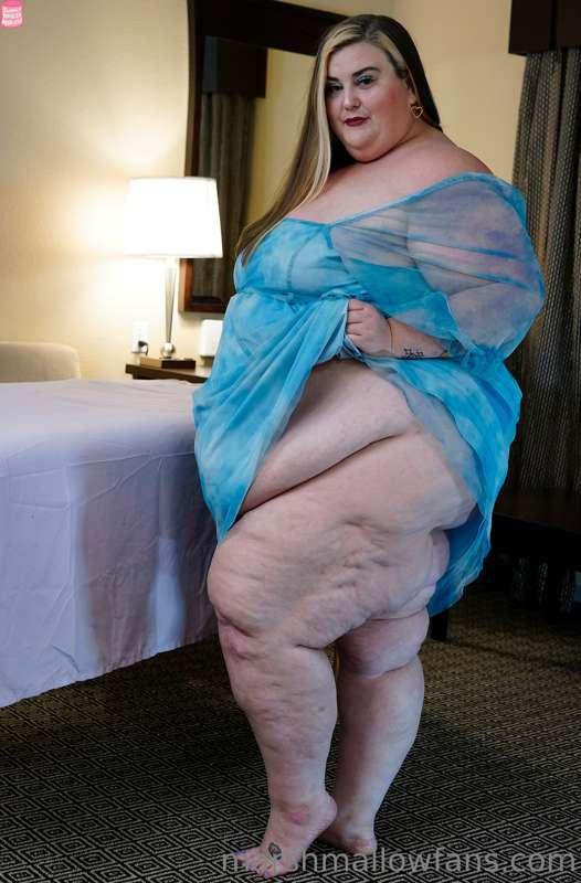 Photoset to go with my most recent massage video! Have you s..