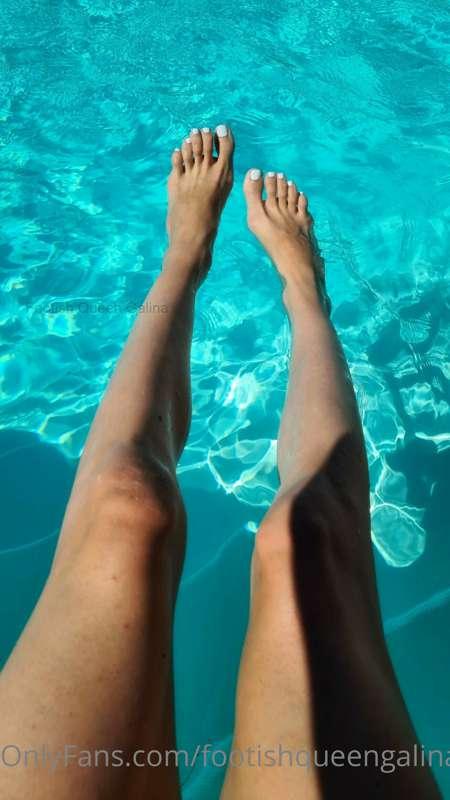 Pool time good time 💦