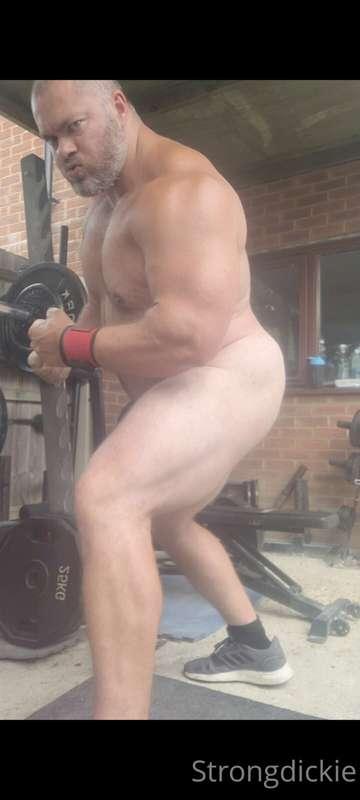 Flexing 💪 ass and cock 😈