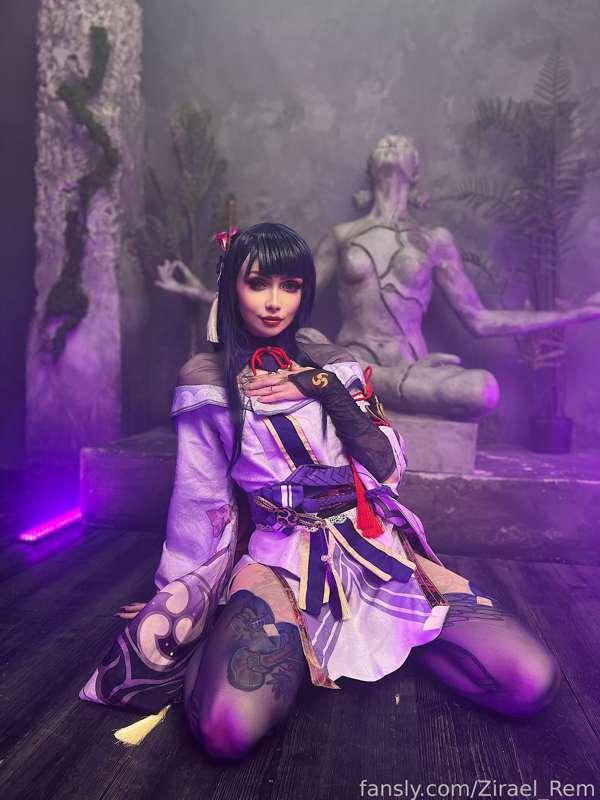 Backstage selfie set with Raiden Shogun 💜