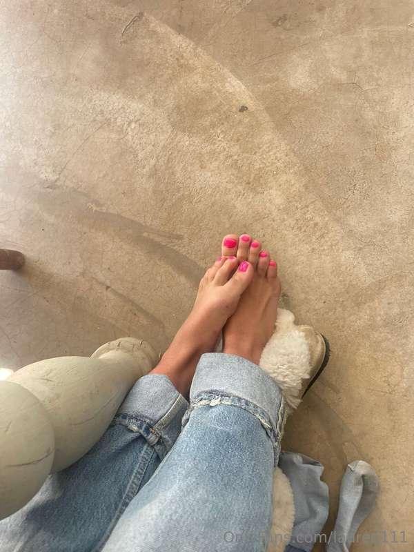 Anyone into feet?😏—Lauren💋