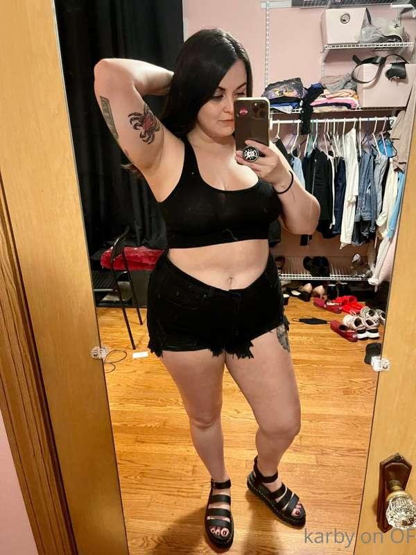 Simple little mirror selfie set 🖤